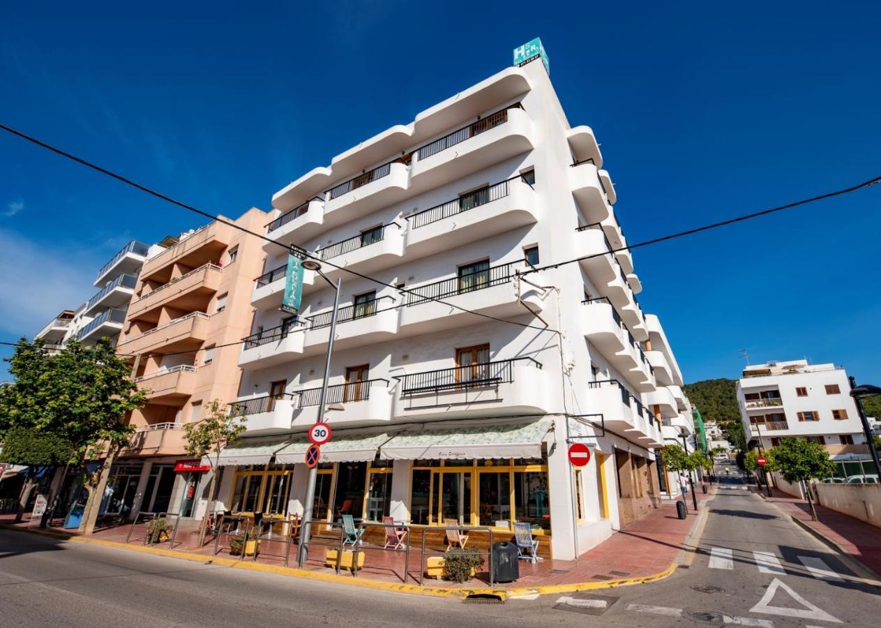 Hostal Y Apartamentos Santa Eulalia Santa Eularia des Riu Exterior photo